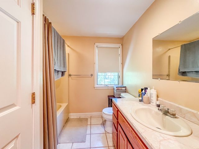114 Graham Hill Dr, Hanover, MA 02339