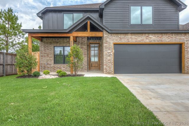 2402 E Northampton Street, Broken Arrow, OK 74014