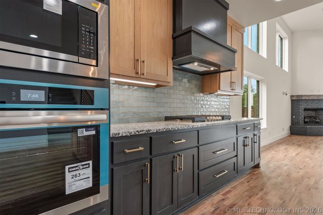 2402 E Northampton Street, Broken Arrow, OK 74014