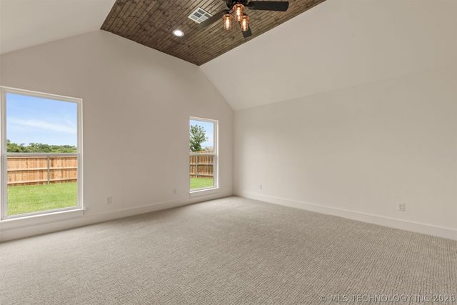 2402 E Northampton Street, Broken Arrow, OK 74014