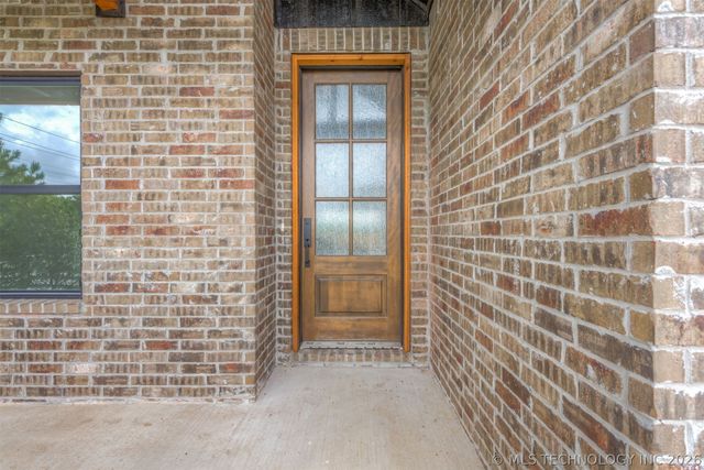 2402 E Northampton Street, Broken Arrow, OK 74014