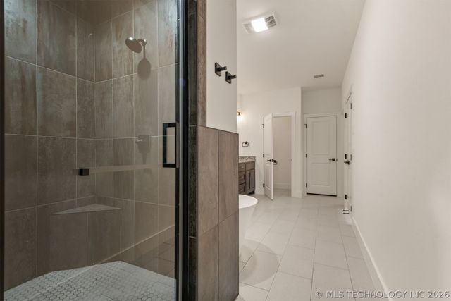 2402 E Northampton Street, Broken Arrow, OK 74014