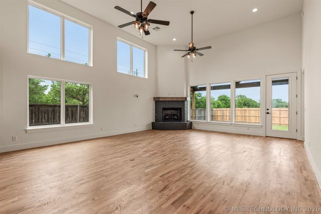 2402 E Northampton Street, Broken Arrow, OK 74014
