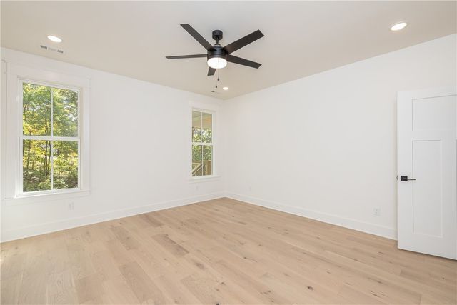 9 Cockerham Lane, Bella Vista, AR 72714