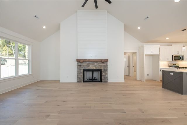 9 Cockerham Lane, Bella Vista, AR 72714