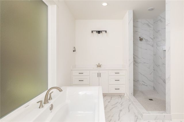 9 Cockerham Lane, Bella Vista, AR 72714