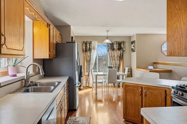 5785 Yucca Lane N, Plymouth, MN 55446