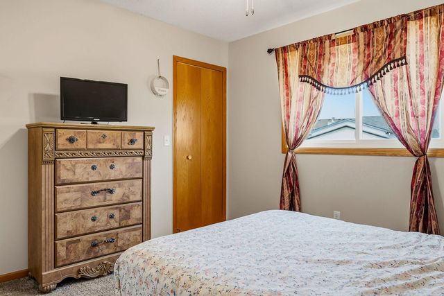 5785 Yucca Lane N, Plymouth, MN 55446