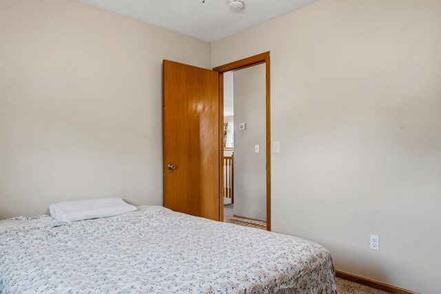 5785 Yucca Lane N, Plymouth, MN 55446