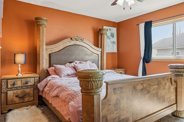 5785 Yucca Lane N, Plymouth, MN 55446