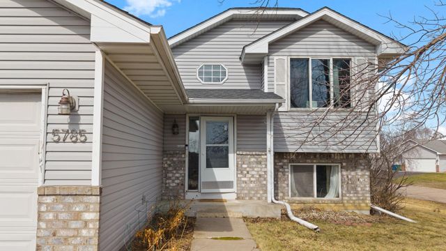 5785 Yucca Lane N, Plymouth, MN 55446