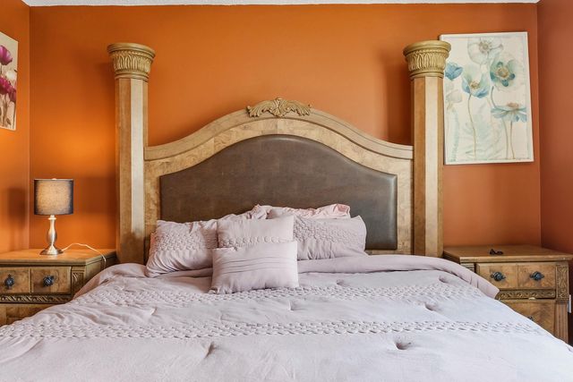 5785 Yucca Lane N, Plymouth, MN 55446