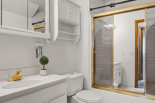 5785 Yucca Lane N, Plymouth, MN 55446