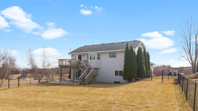 5785 Yucca Lane N, Plymouth, MN 55446