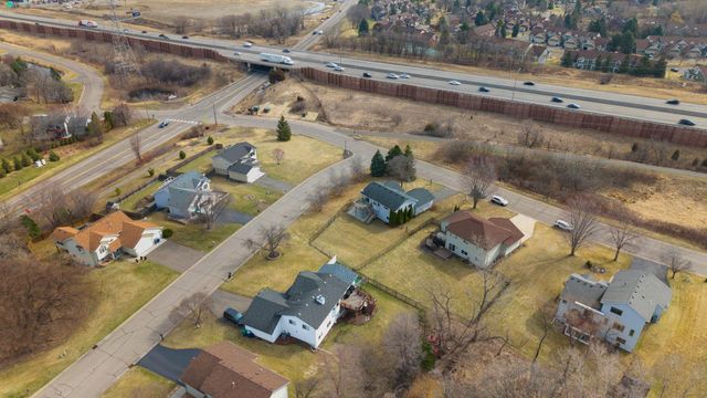 5785 Yucca Lane N, Plymouth, MN 55446