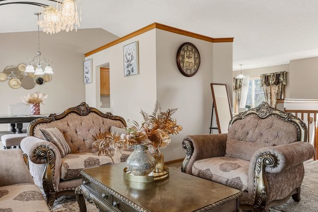 5785 Yucca Lane N, Plymouth, MN 55446