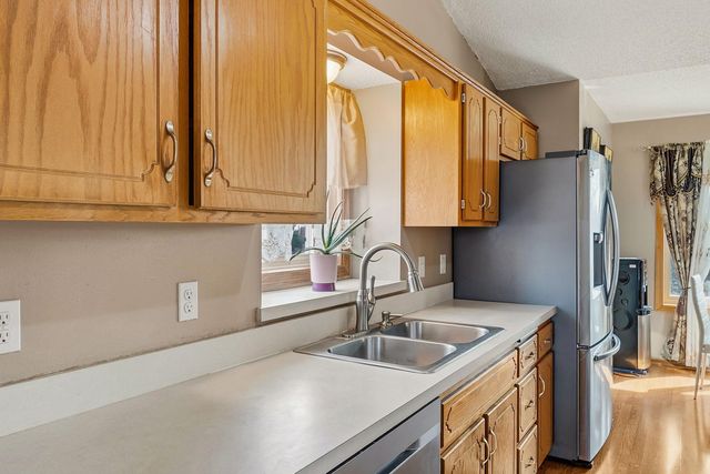 5785 Yucca Lane N, Plymouth, MN 55446