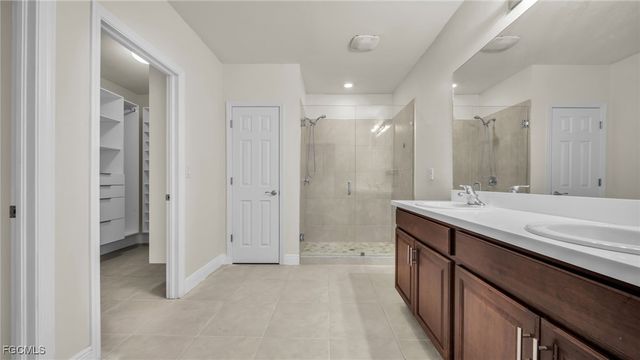 322 NE 20th TER, Cape Coral, FL 33909