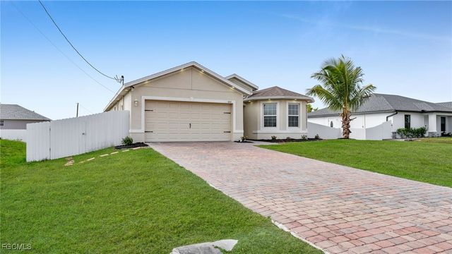 322 NE 20th TER, Cape Coral, FL 33909