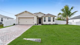 322 NE 20th TER, Cape Coral, FL 33909