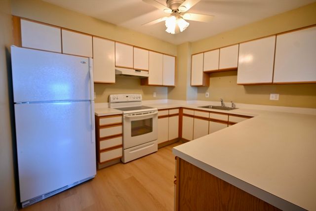 30 Chelsea St 804, Everett, MA 02149