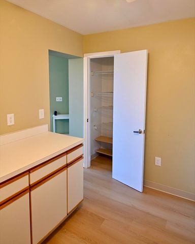 30 Chelsea St 804, Everett, MA 02149