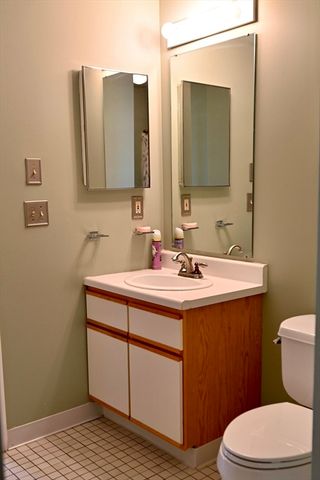 30 Chelsea St 804, Everett, MA 02149