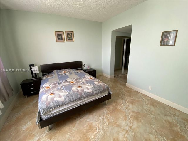 4330 Hillcrest Drive 1009, Hollywood, FL 33021