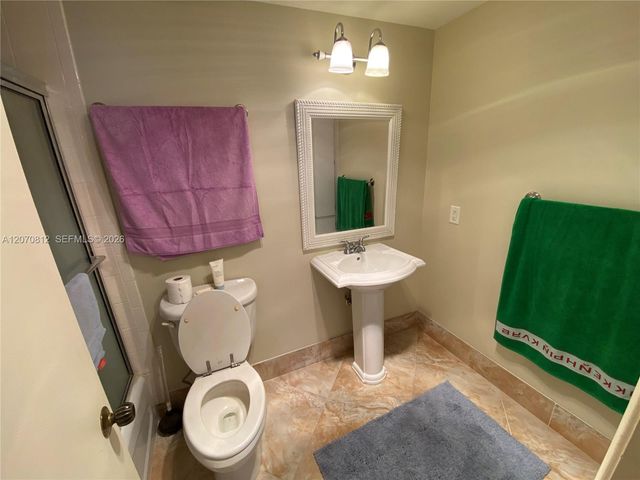 4330 Hillcrest Drive 1009, Hollywood, FL 33021