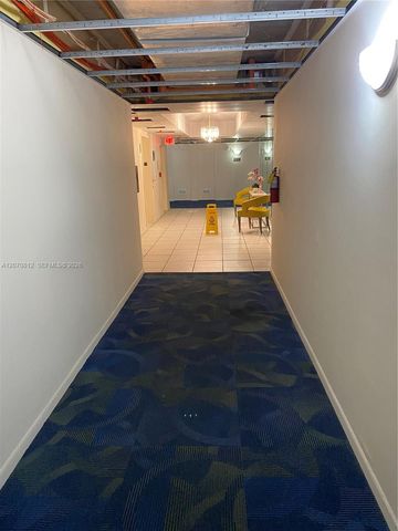4330 Hillcrest Drive 1009, Hollywood, FL 33021