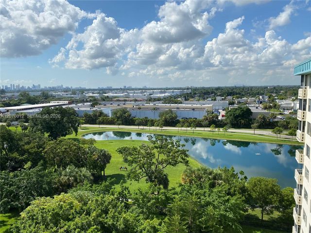 4330 Hillcrest Drive 1009, Hollywood, FL 33021