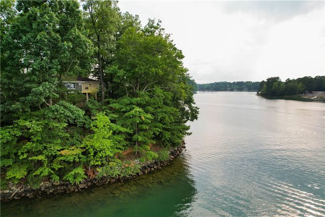 106 Westchester Circle, Seneca, SC 29672