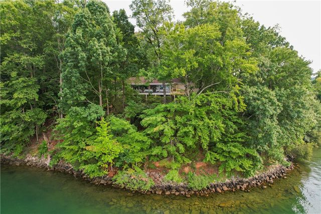 106 Westchester Circle, Seneca, SC 29672
