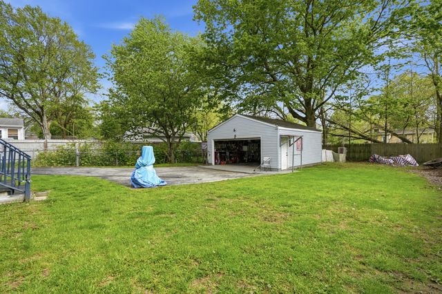 1002 Beech Street, Valparaiso, IN 46383