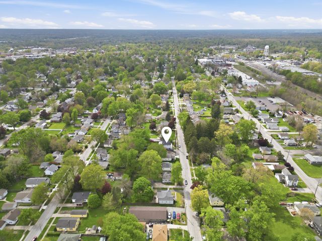1002 Beech Street, Valparaiso, IN 46383