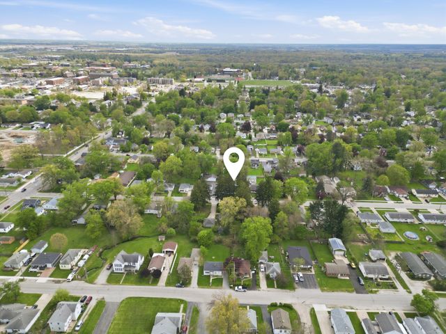 1002 Beech Street, Valparaiso, IN 46383