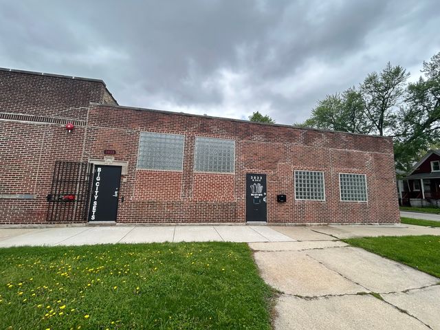 3033 W ohio Street, Chicago, IL 60612