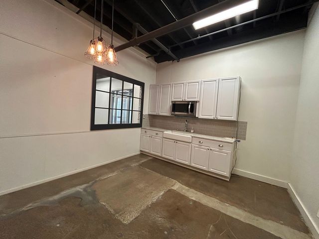 3033 W ohio Street, Chicago, IL 60612
