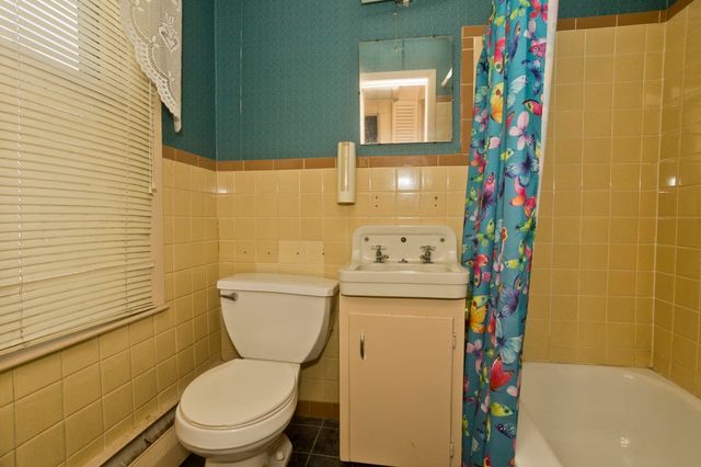137 Sheridan St., Chicopee, MA 01020