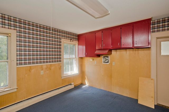 137 Sheridan St., Chicopee, MA 01020
