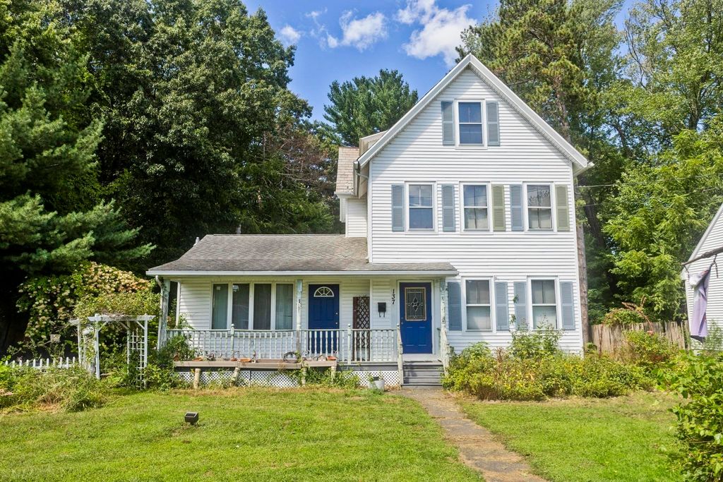 137 Sheridan St., Chicopee, MA 01020