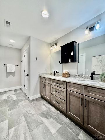 3222 Locust Avenue, Deerfield Twp., OH 45039