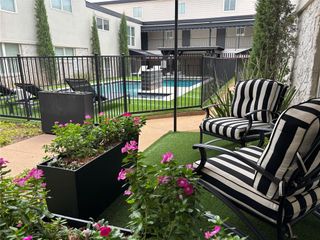 1110 Sherwood Lane 220, Nichols Hills, OK 73116