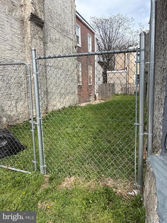 1007 N 43RD ST, Philadelphia, PA 19104