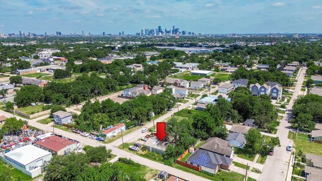 6531 New York Street, Houston, TX 77021