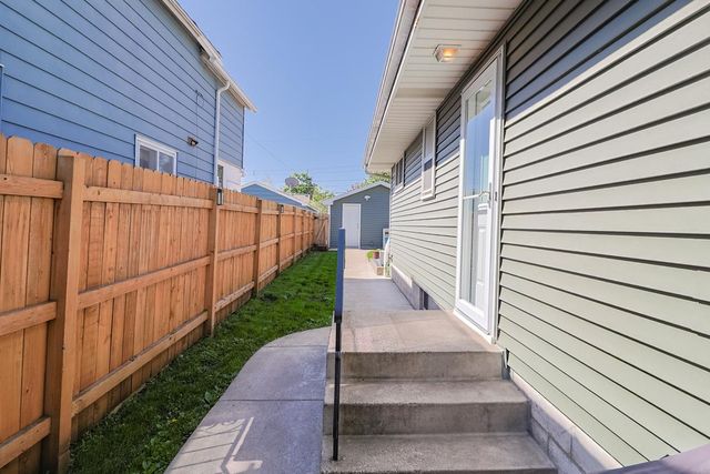 1224 6th Street E, Saint Paul, MN 55106