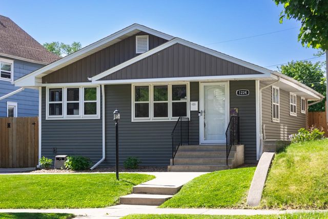 1224 6th Street E, Saint Paul, MN 55106