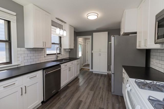 1224 6th Street E, Saint Paul, MN 55106