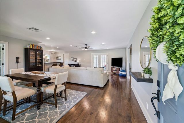 2203 Lamonte Lane, Houston, TX 77018