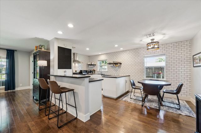 2203 Lamonte Lane, Houston, TX 77018